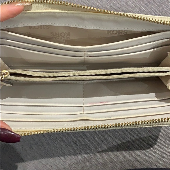 Real Michael Kors Walet - Picture 7 of 11